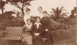 Elsa and Anne Schmidt with members of Iser family of Bendigo in gardens adjoining the Hampton Hotel.; betw. 1893 and 1922; P0121