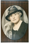 Gertrude May Batterbury; 1917; P9318