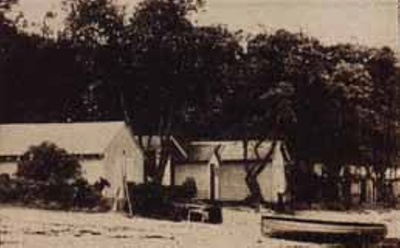 Bathing boxes at Beaumaris, probably opposite Reserve Road; c.1923; P2133