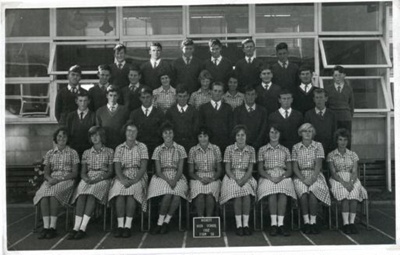 Highett High School pupils Form 6; 1963; P2996