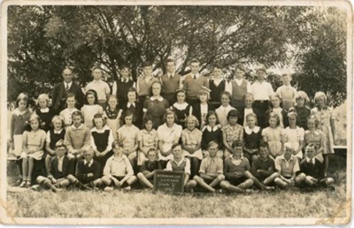 Sandringham East State School No. 4429, Grade V, 1940; 1940; P12411