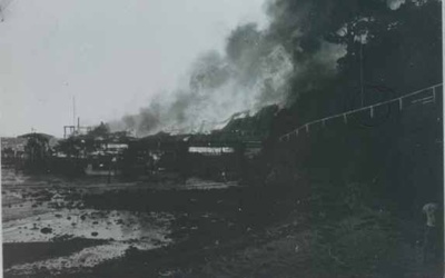 Fire destroying Keefers Boatshed. Thursday 18 Feb 1984 at 5.45 pm.; 1984; P0874