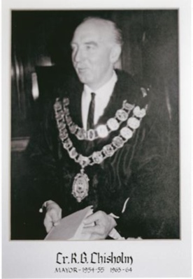 Cr. R. G. Chisholm, Mayor of Sandringham, 1954-55, 1963-64; Nilsson, Ray; 2017 Jul. 3; P12280