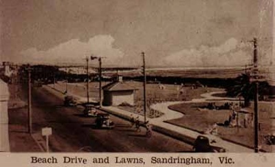 Beach drive and lawns, Sandringham.; c. 1950; P1566