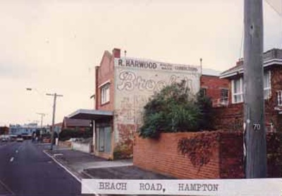 Shop in Beach Road, Hampton; 1988; P2466