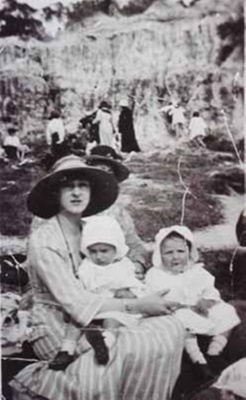 Mrs Munro and children on Sandringham beach.; c. 1920; P1420