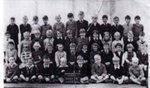 Sandringham East State School Grade 1B, 1956; 1956; P8626