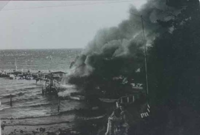 The fire which destroyed Keefers Boatshed. 18 Feb 1984, 5.45 pm.; 1984; P0872