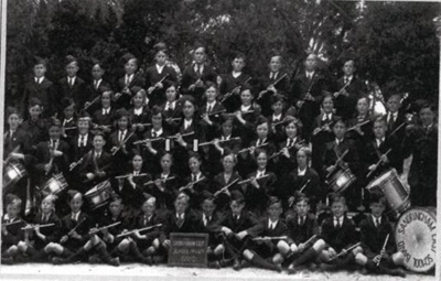 Sandringham East School fife and drum band; 1941; P12520