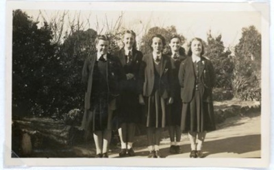 Hampton High School Form V girls, 1948; 1948; P9527