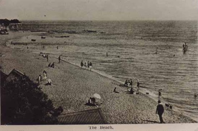 The beach; c. 1930; P0789