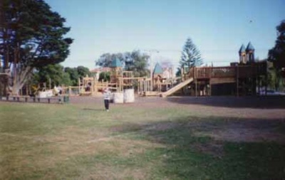 Sandringham Primary School adventure playground; Rae, Val; 1996; P2734
