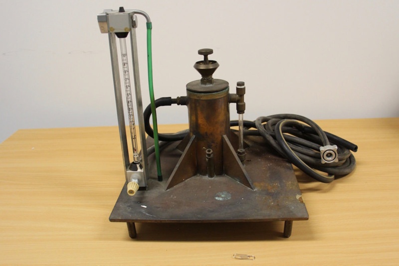 Copper Kettle vapouriser; 108 eHive