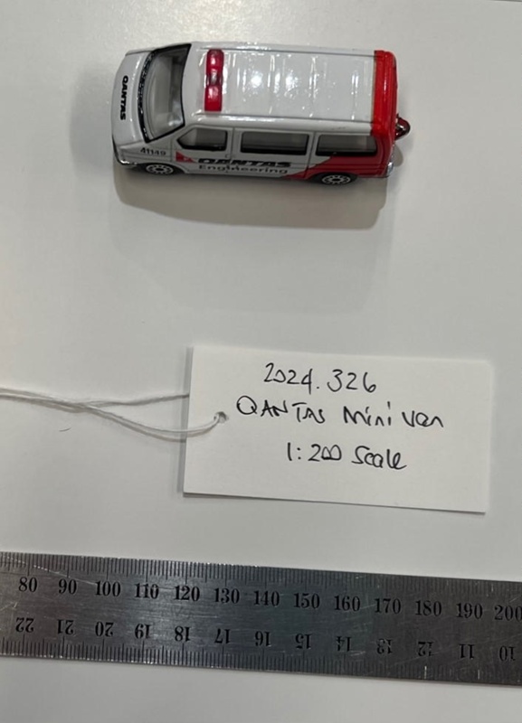 Diecast Mini Van Qantas Engineering; Unknown; 1990-2020; 2024.326 | eHive