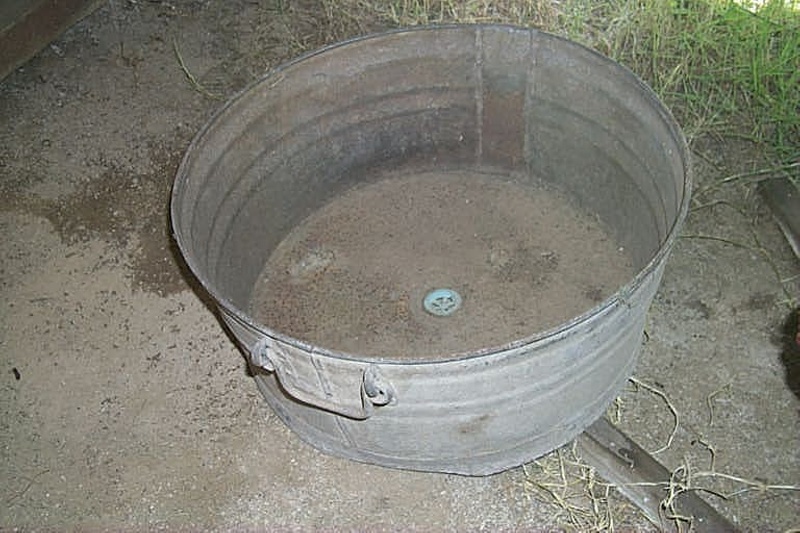 Wash tub, (1), Galvanized; 00081_Prop eHive