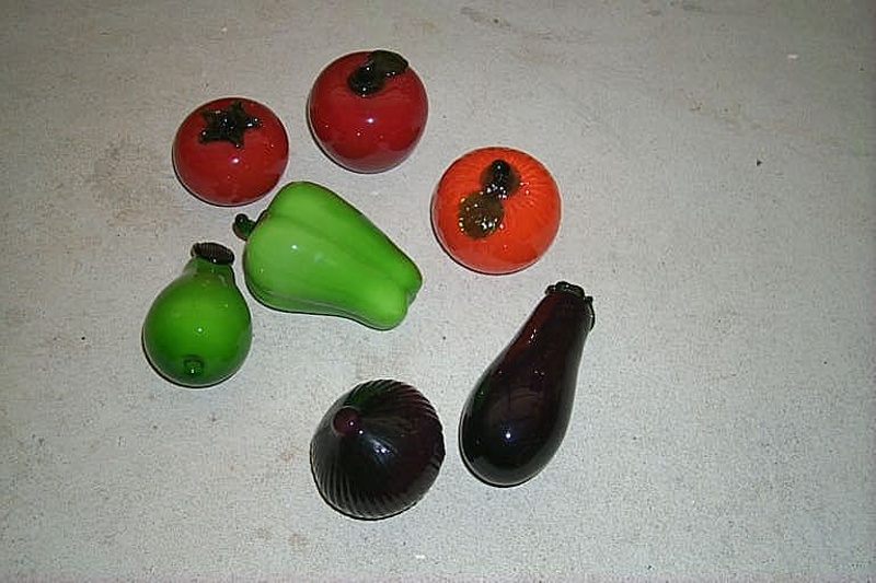Glass fruit, (7), assorted; 00161_Prop eHive
