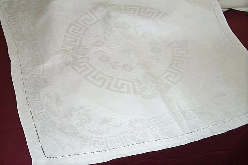 Napkins, (3) white, damask; 10357 eHive