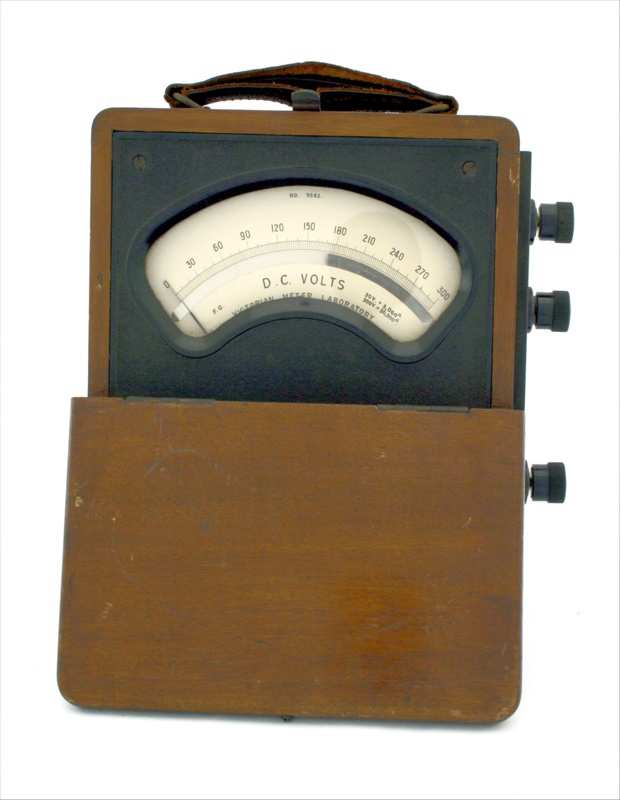 VICTORIAN METER LABORATORY VOLTMETER 0/30/300 VOLT D.C.; 1940s; TPSM635 eHive